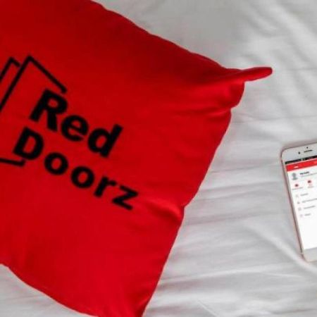 Готель Reddoorz Near Legian Street Кута Екстер'єр фото