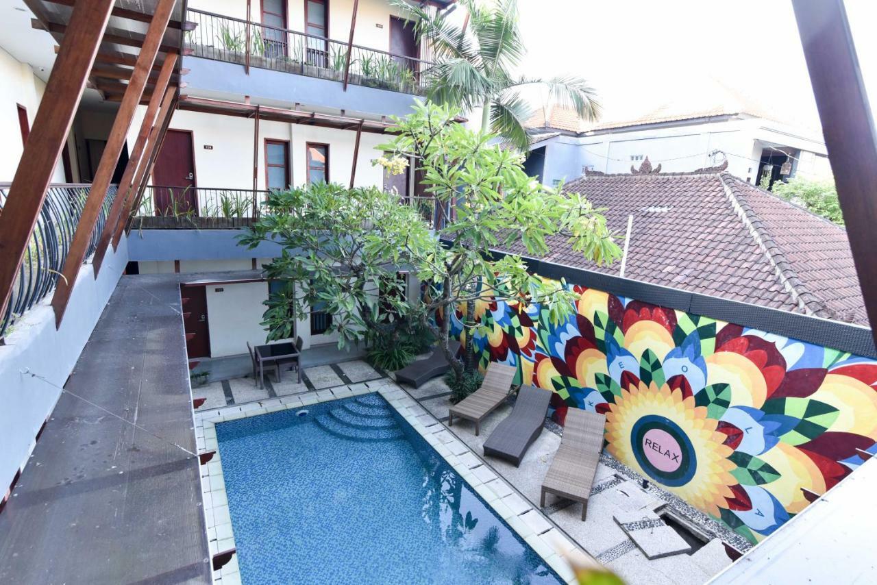 Готель Reddoorz Near Legian Street Кута Екстер'єр фото