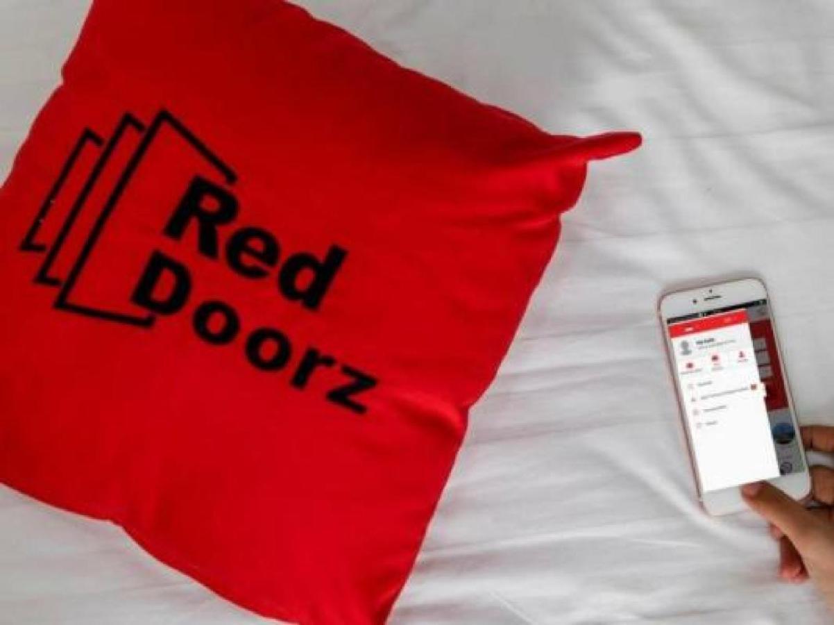Готель Reddoorz Near Legian Street Кута Екстер'єр фото